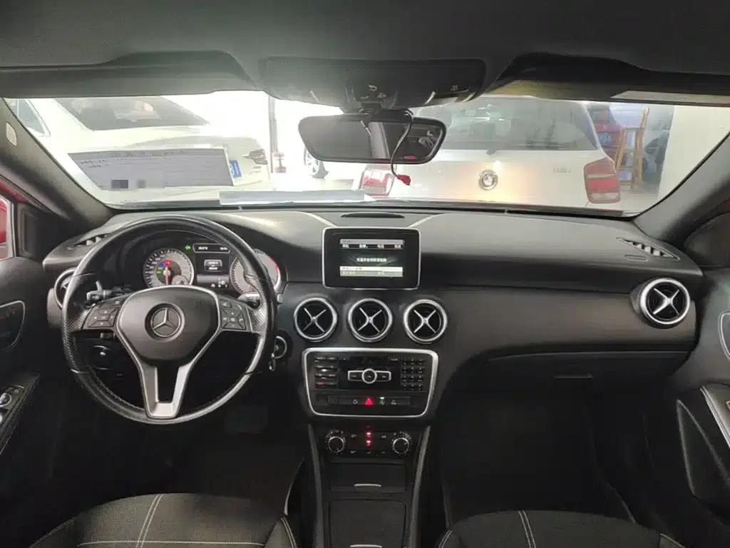 2015 Mercedes-Benz A-Class Imported Model A 200 Fashion Edition — миниатюра 10