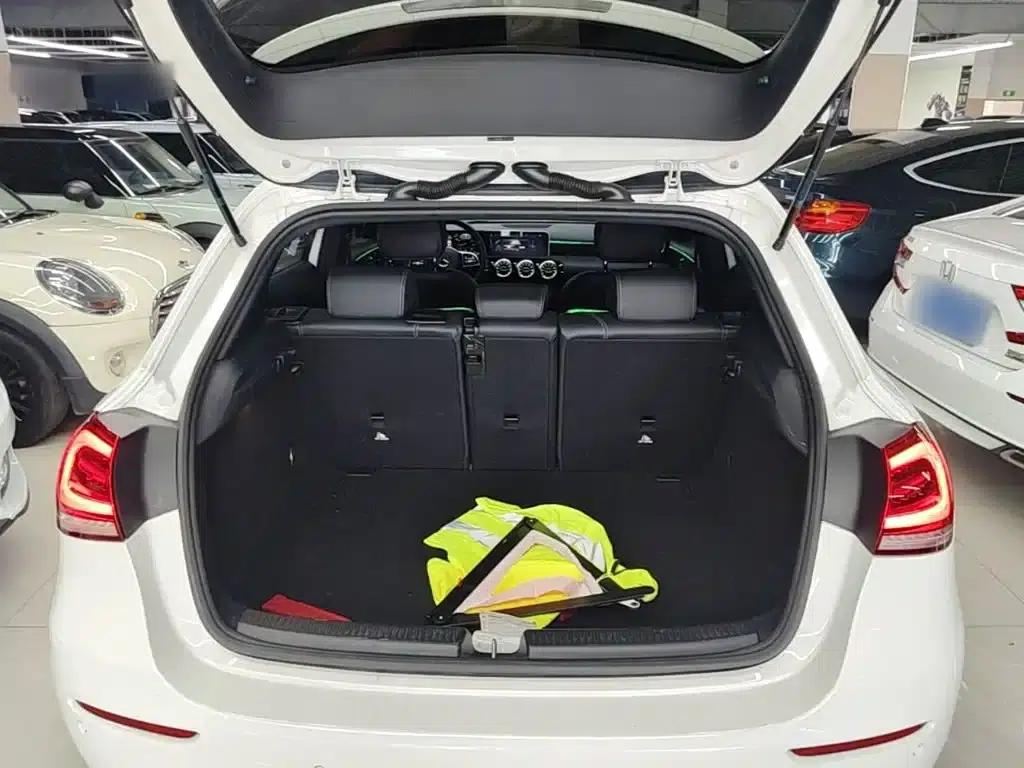 Imported Mercedes-Benz A-Class 2019 A 200 Fashion Model — миниатюра 19