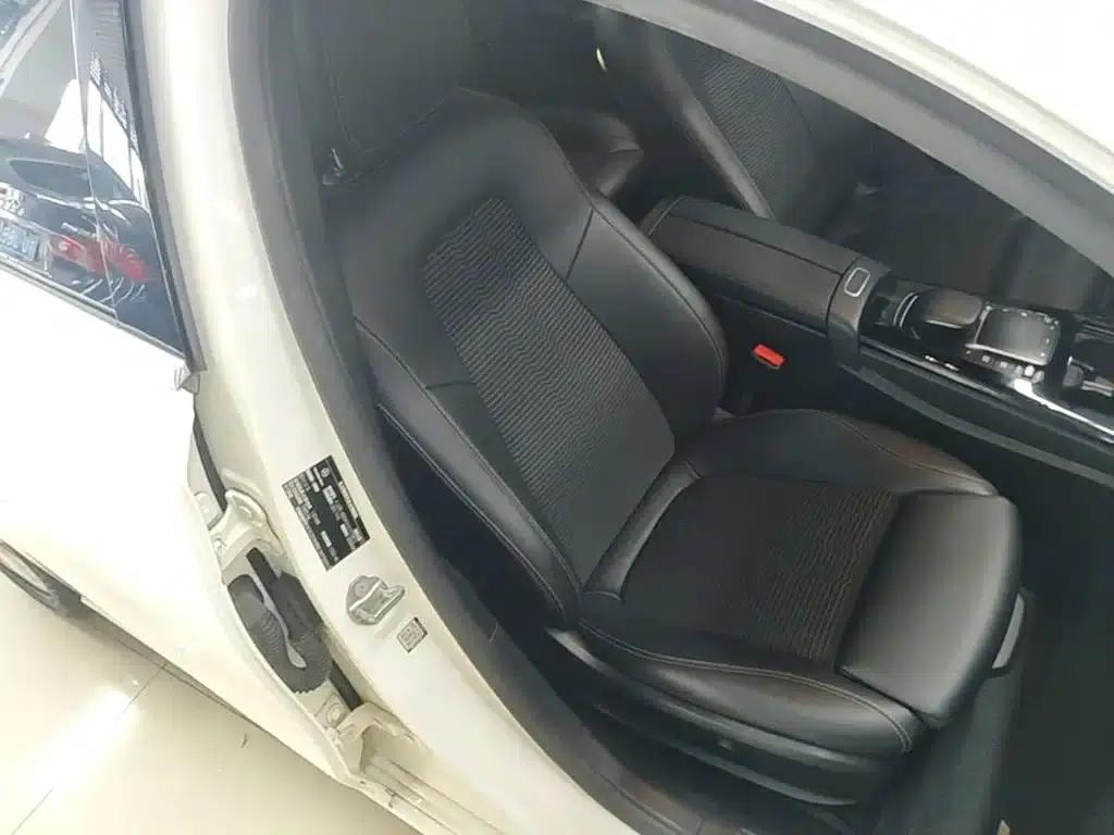 Imported Mercedes-Benz A-Class 2019 A 200 Fashion Model — миниатюра 25