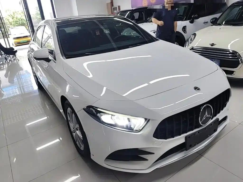Imported Mercedes-Benz A-Class 2019 A 200 Fashion Model — миниатюра 4