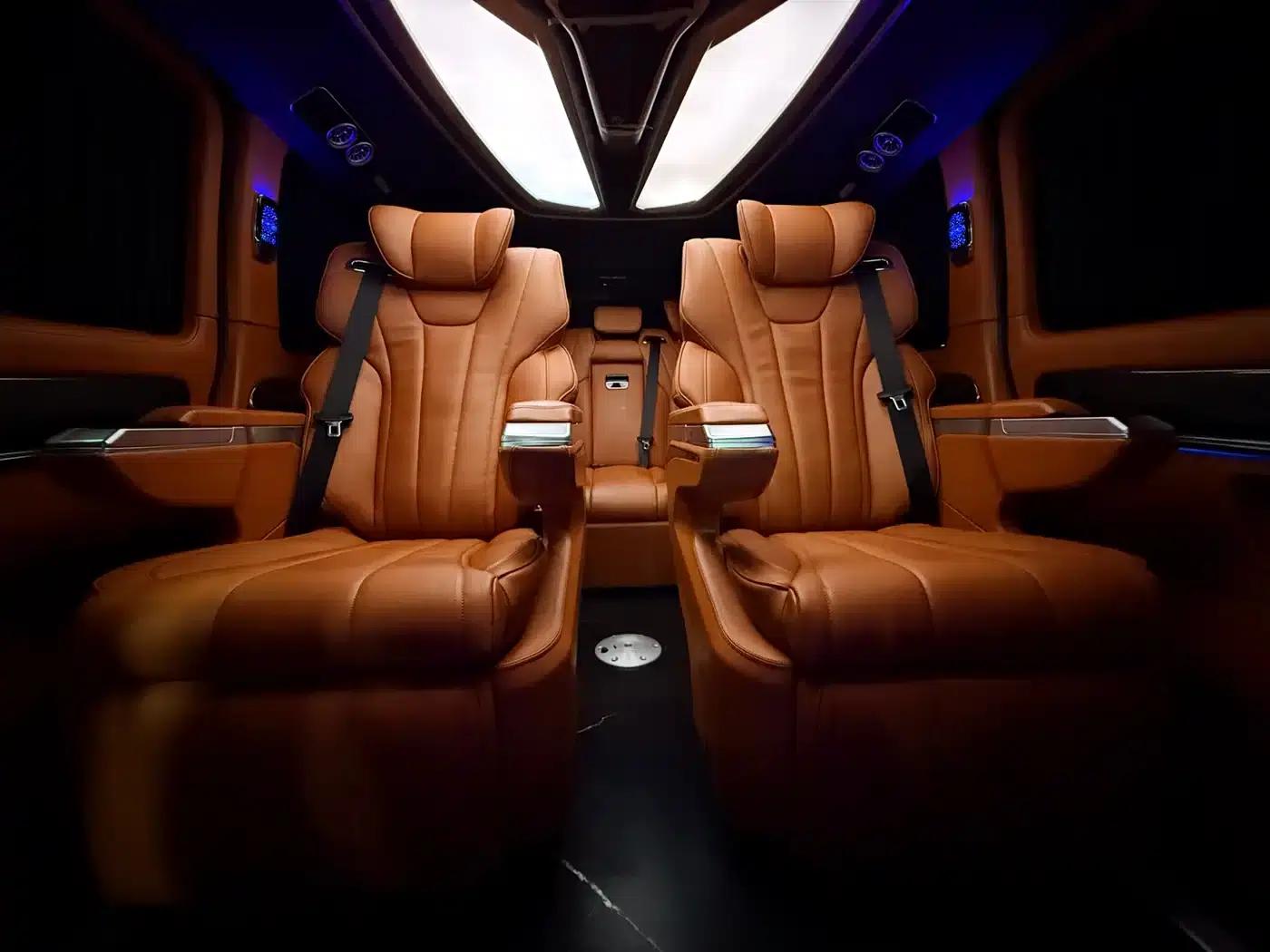 2023 Nissan Vito 2.0T Business Edition 7-seater — миниатюра 2