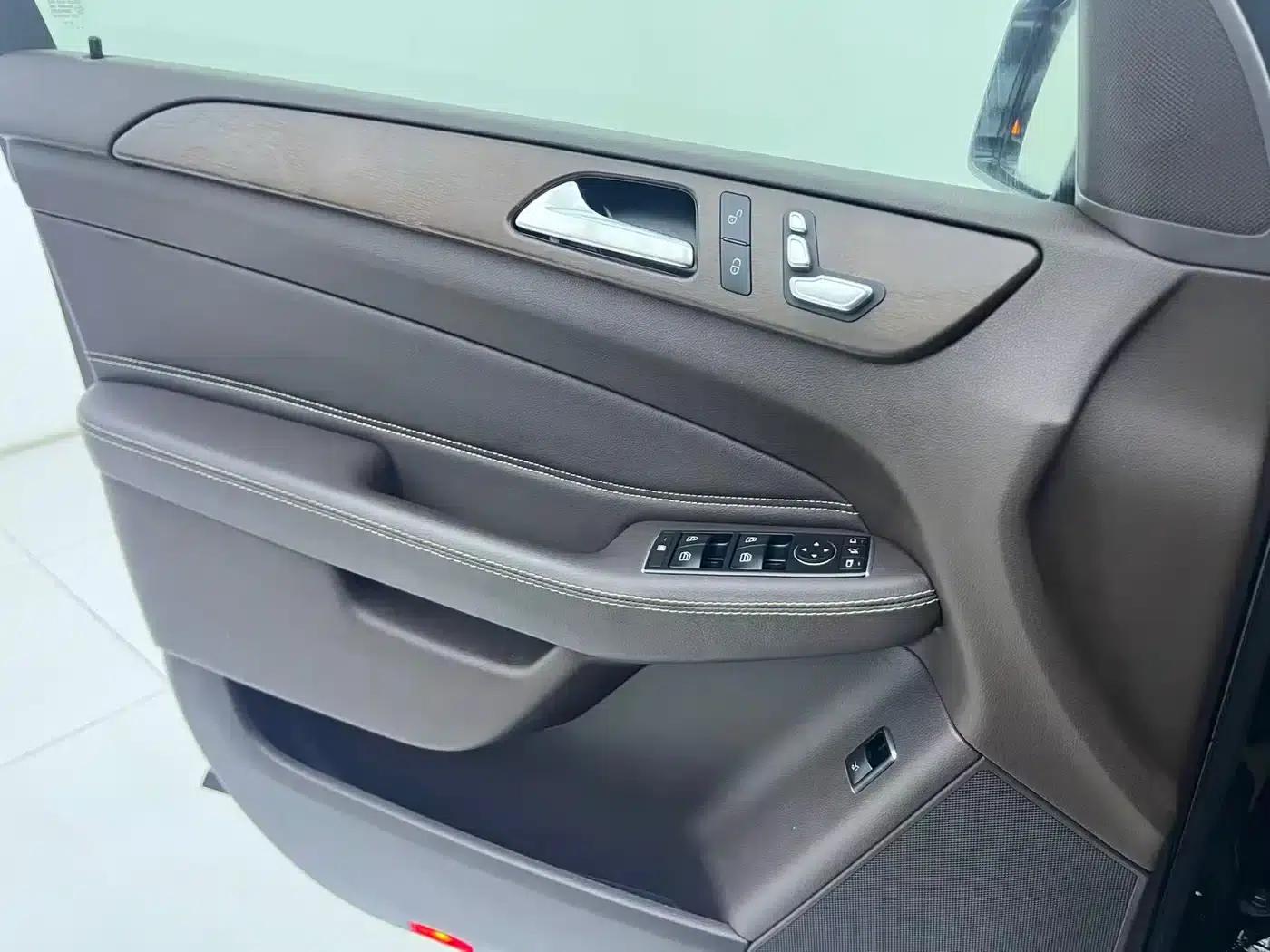 Imported Mercedes-Benz GLE 2016 GLE 320 4MATIC Luxury — миниатюра 11