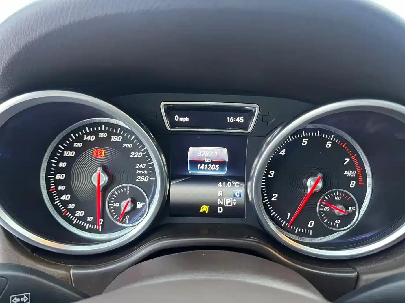 Imported Mercedes-Benz GLE 2016 GLE 320 4MATIC Luxury — миниатюра 12