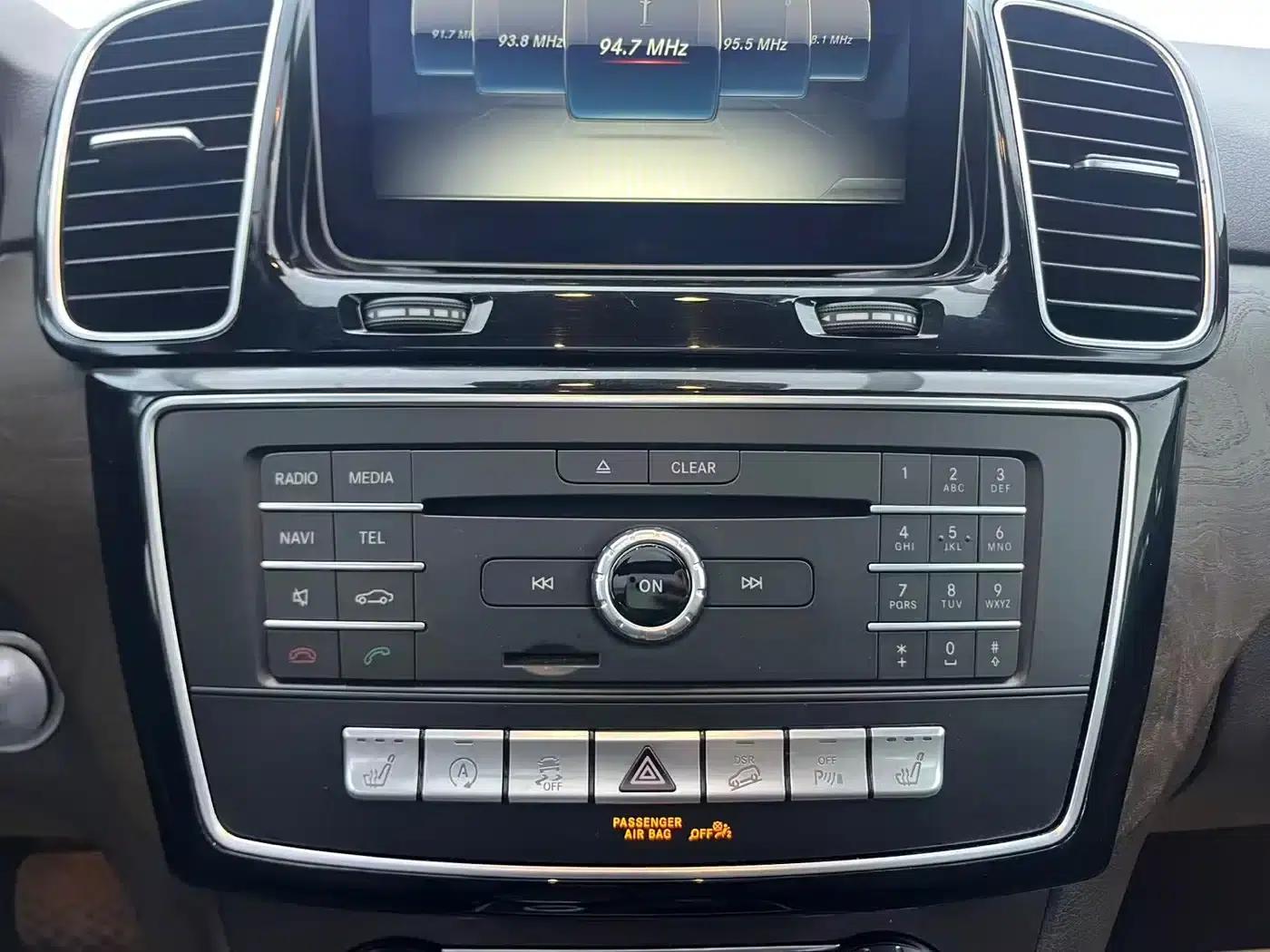 Imported Mercedes-Benz GLE 2016 GLE 320 4MATIC Luxury — миниатюра 16