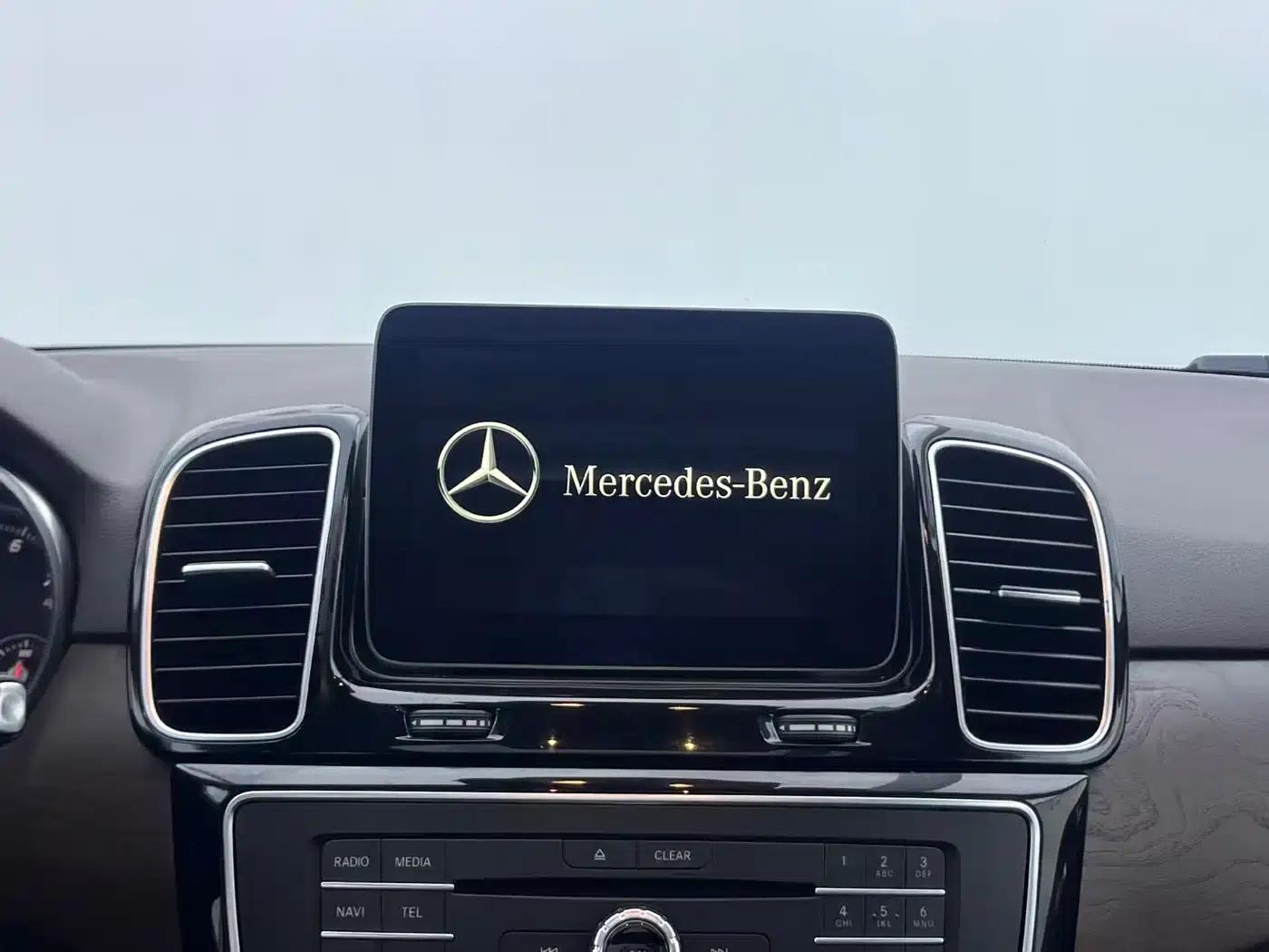 Imported Mercedes-Benz GLE 2016 GLE 320 4MATIC Luxury — миниатюра 18