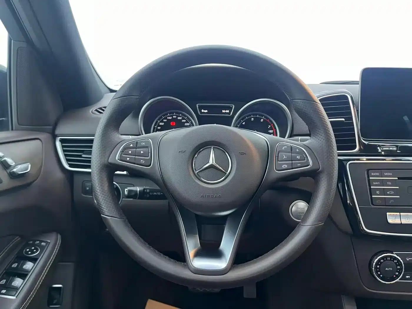 Imported Mercedes-Benz GLE 2016 GLE 320 4MATIC Luxury — миниатюра 20