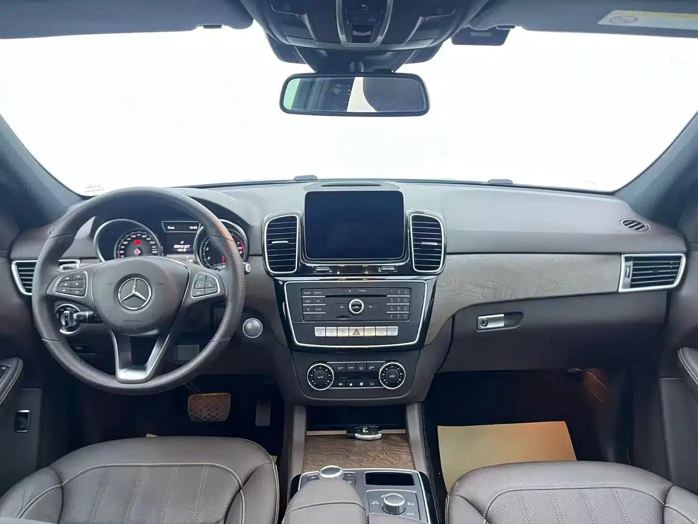Imported Mercedes-Benz GLE 2016 GLE 320 4MATIC Luxury — миниатюра 22