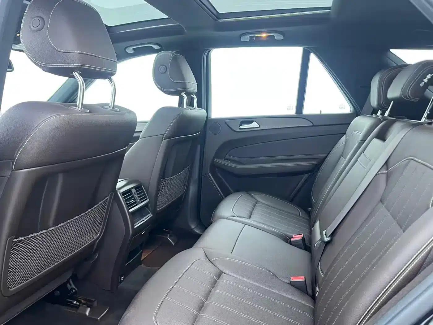 Imported Mercedes-Benz GLE 2016 GLE 320 4MATIC Luxury — миниатюра 23
