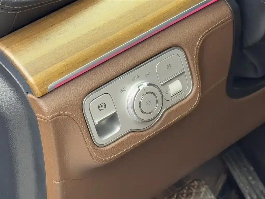 Mercedes-Benz GLE PHEV 2024 GLE 400 e 4MATIC — миниатюра 17