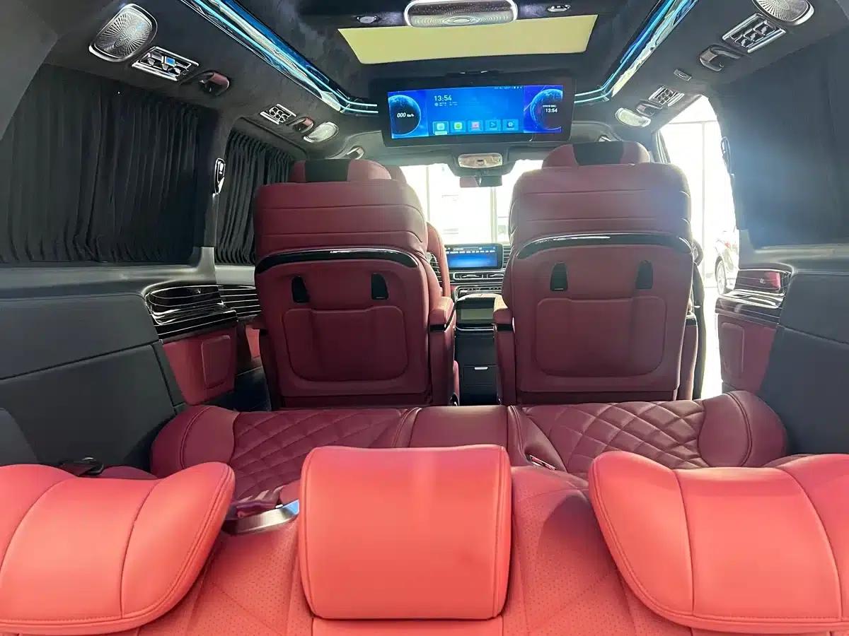 2024 Mercedes-Benz V-Class V 300 L Long Wheelbase Premium Edition — миниатюра 17