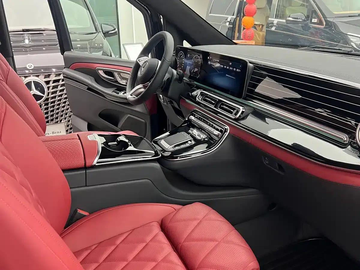 2024 Mercedes-Benz V-Class V 300 L Long Wheelbase Premium Edition — миниатюра 7