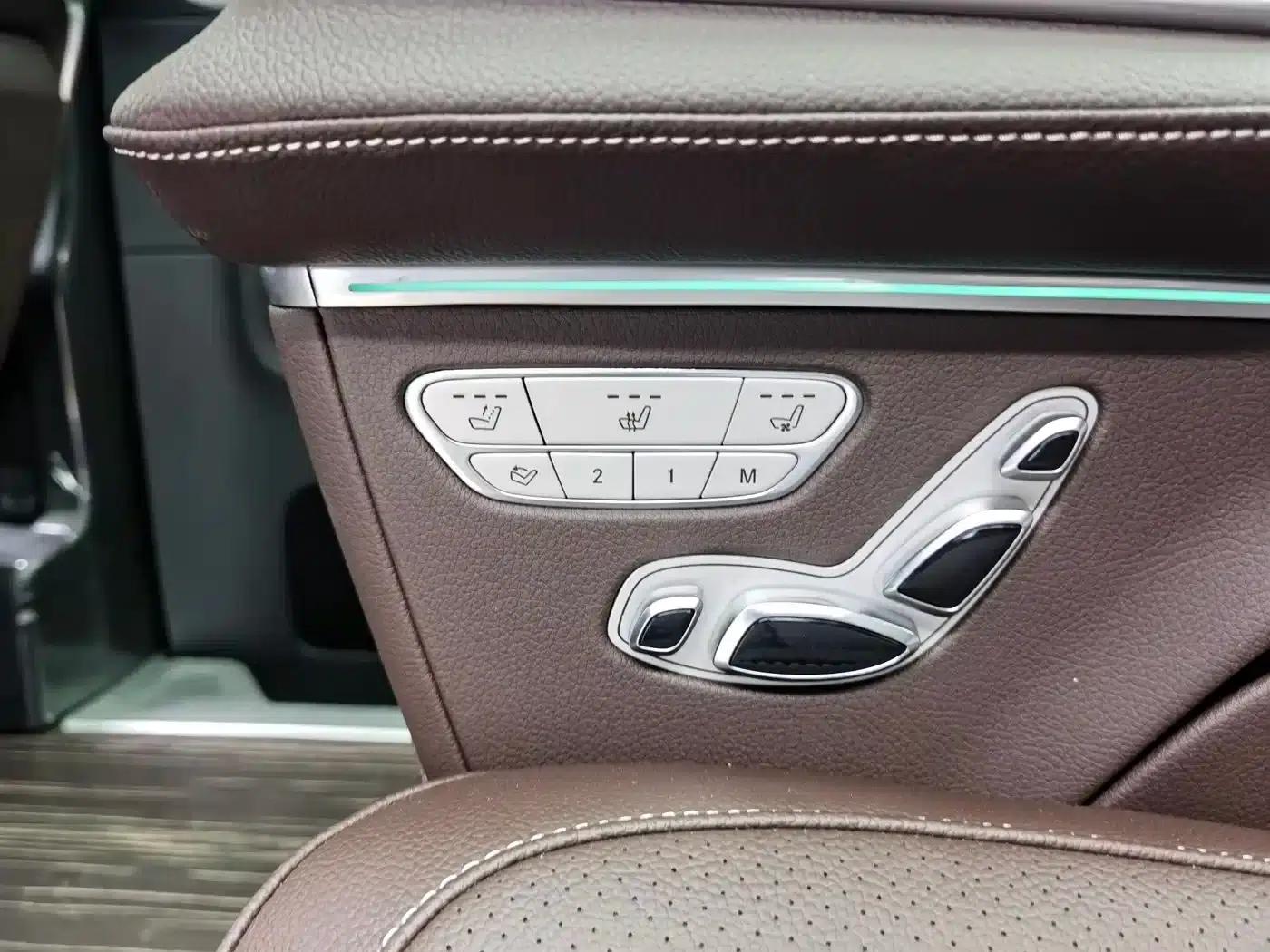 Mercedes-Benz V-Class 2024 V 300 Premium Edition — миниатюра 17