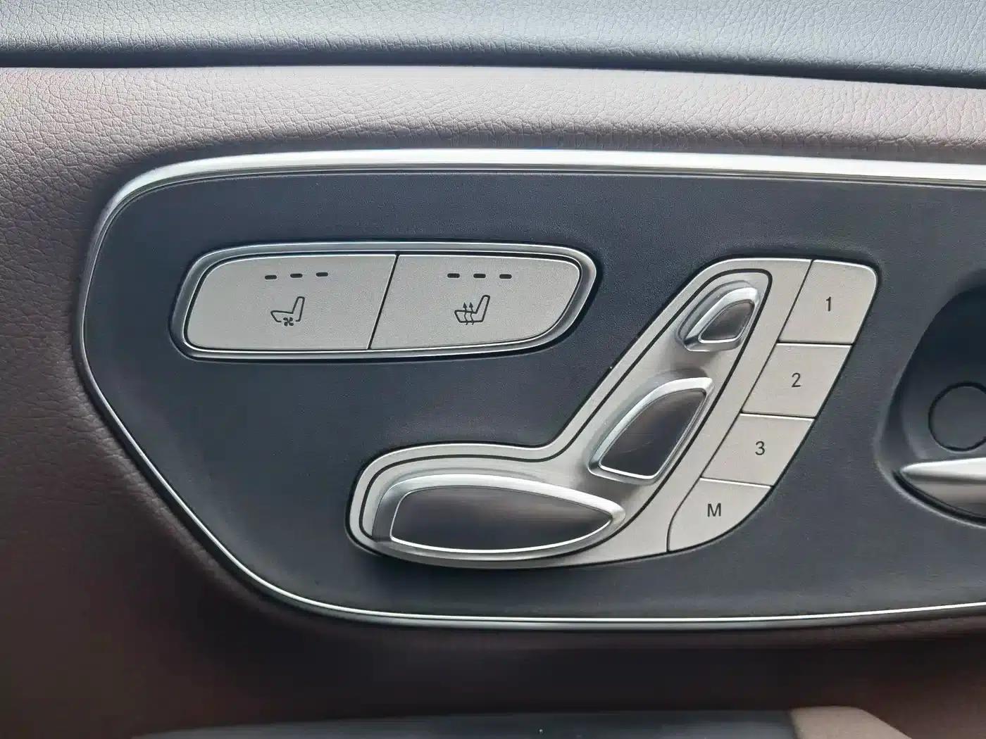 Mercedes-Benz V-Class 2024 V 300 Premium Edition — миниатюра 19