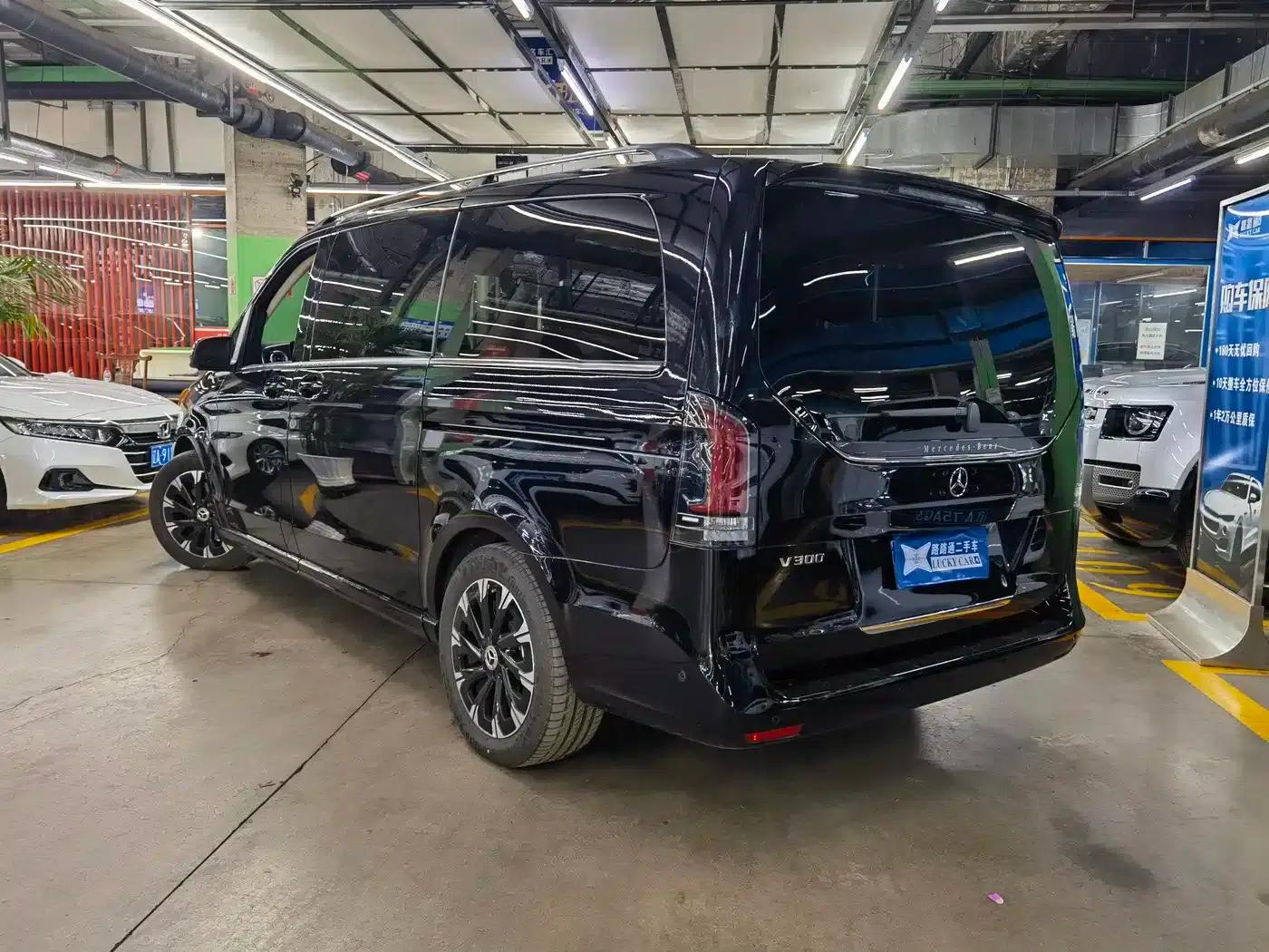 Mercedes-Benz V-Class 2024 V 300 Premium Edition — миниатюра 6