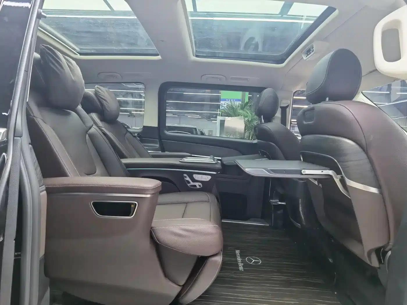 Mercedes-Benz V-Class 2024 V 300 Premium Edition — миниатюра 8