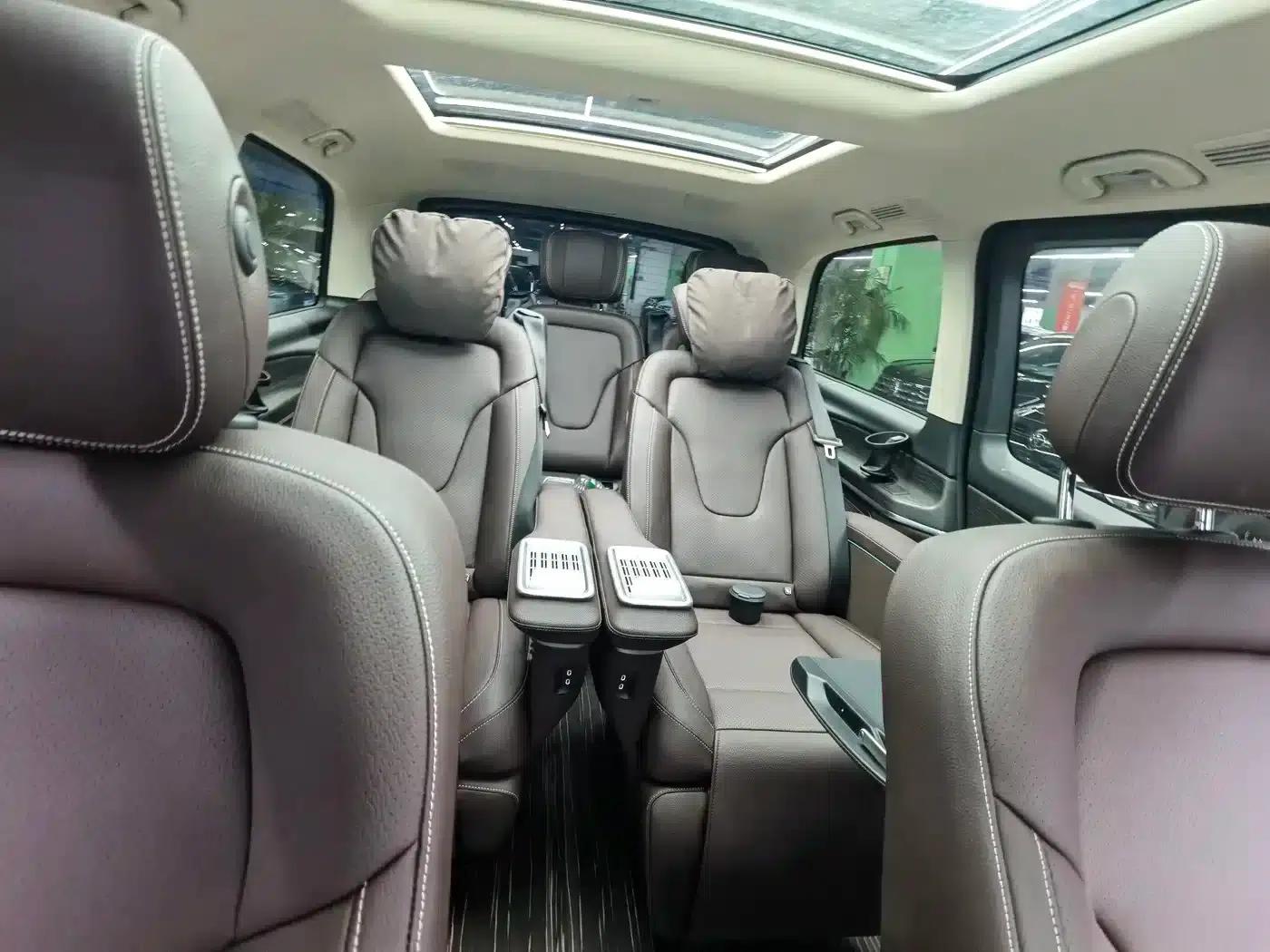 Mercedes-Benz V-Class 2024 V 300 Premium Edition — миниатюра 10