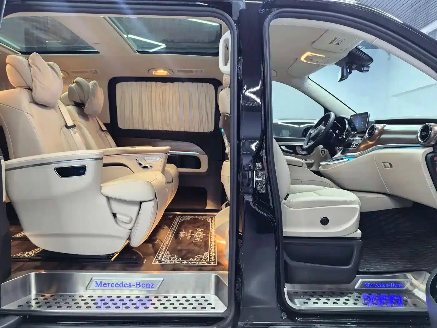 Mercedes-Benz V-Class 2021 V 260 L Long Wheelbase Premium Edition — миниатюра 11