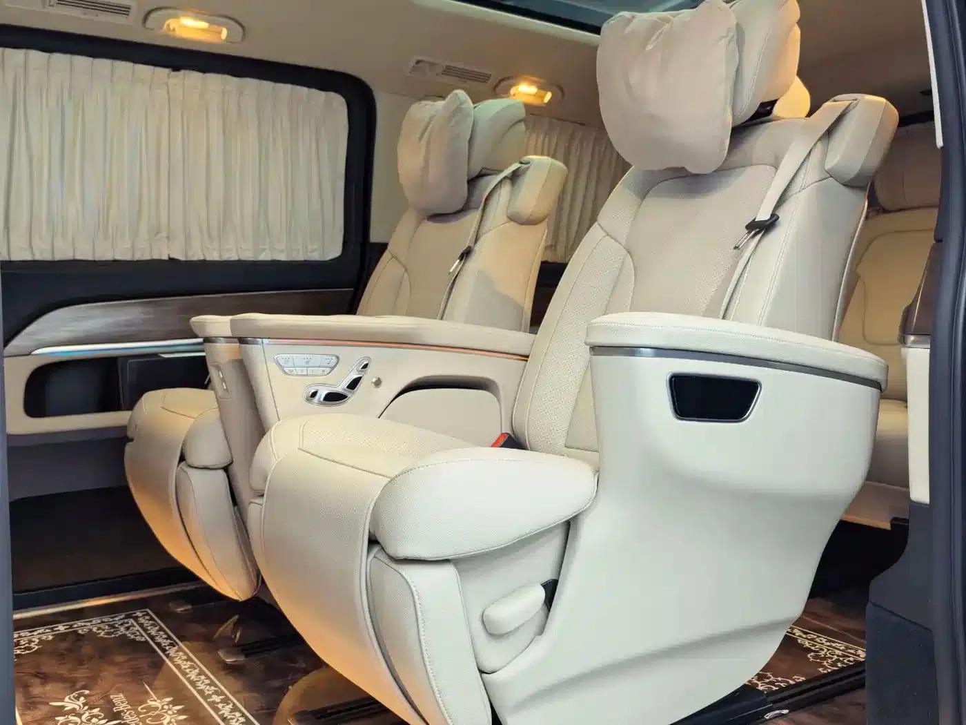 Mercedes-Benz V-Class 2021 V 260 L Long Wheelbase Premium Edition — миниатюра 6