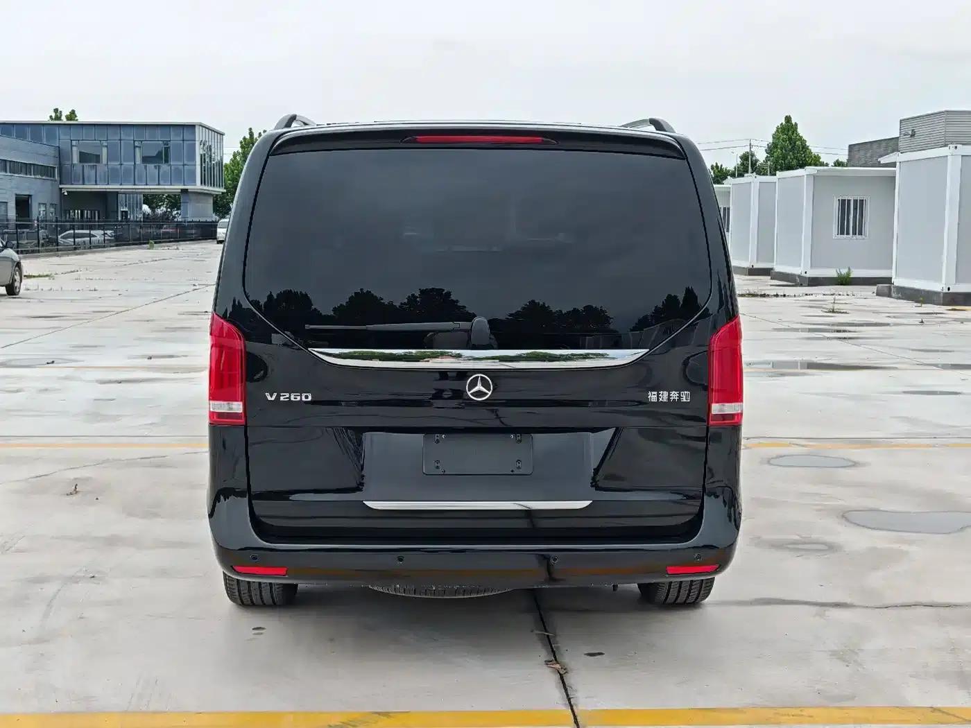 Mercedes-Benz V-Class 2018 V 260 Premium Edition (China V Emission Standard) — миниатюра 15