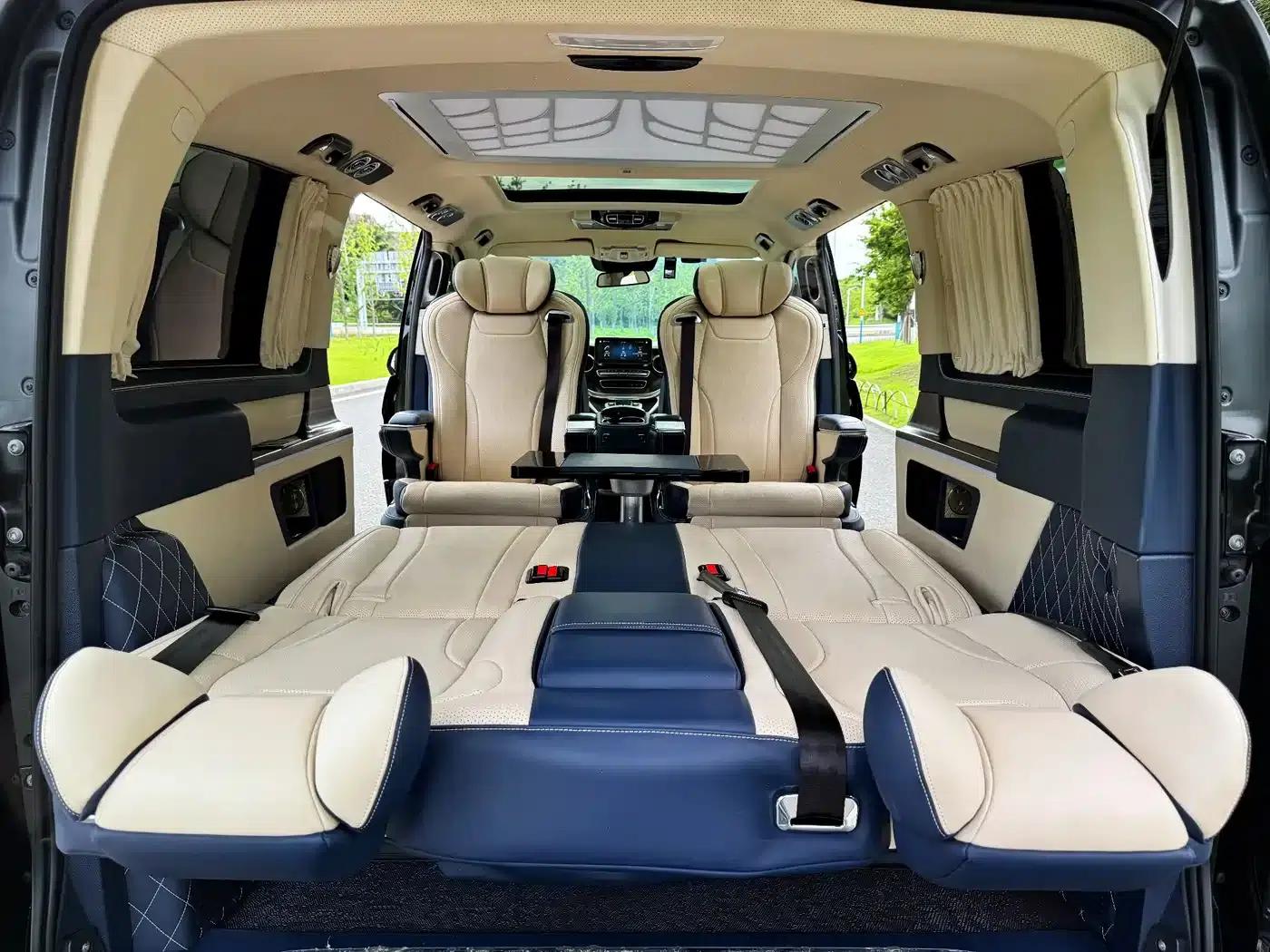 Mercedes-Benz V-Class 2022 V 260 Navigator Edition — миниатюра 18
