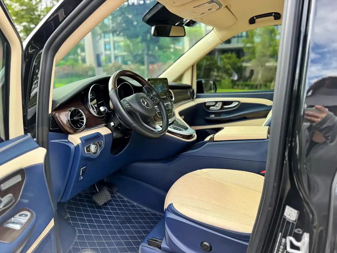 Mercedes-Benz V-Class 2022 V 260 Navigator Edition — миниатюра 9