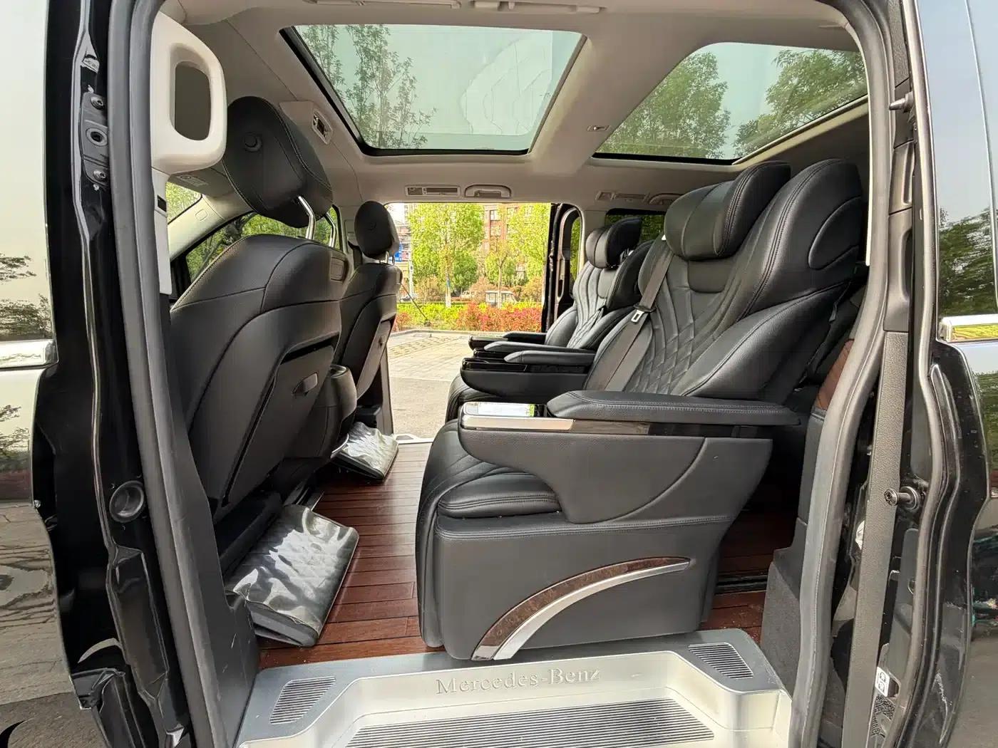 Mercedes-Benz V-Class 2021 V 260 Navigator Edition — миниатюра 13