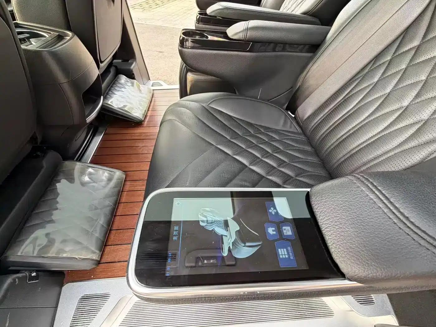 Mercedes-Benz V-Class 2021 V 260 Navigator Edition — миниатюра 14