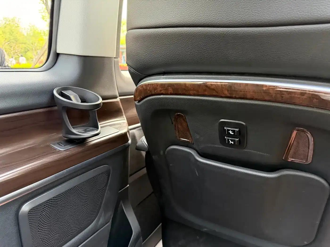 Mercedes-Benz V-Class 2021 V 260 Navigator Edition — миниатюра 22
