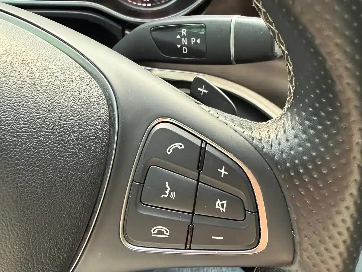 Mercedes-Benz V-Class 2021 V 260 Navigator Edition — миниатюра 6