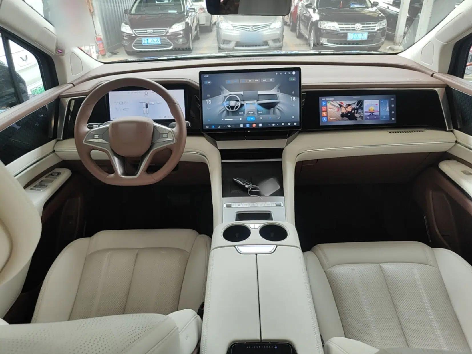 BYD Xia 2025 DM-i 1.5T 180km Excellence Model — миниатюра 12