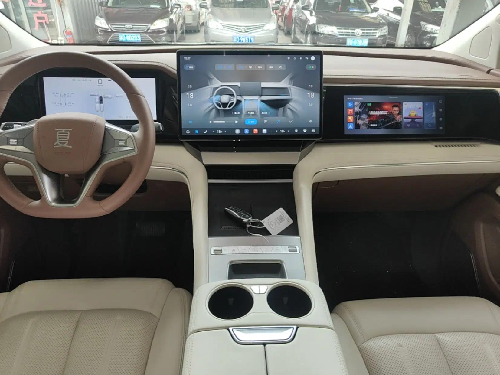 BYD Xia 2025 DM-i 1.5T 180km Excellence Model — миниатюра 15
