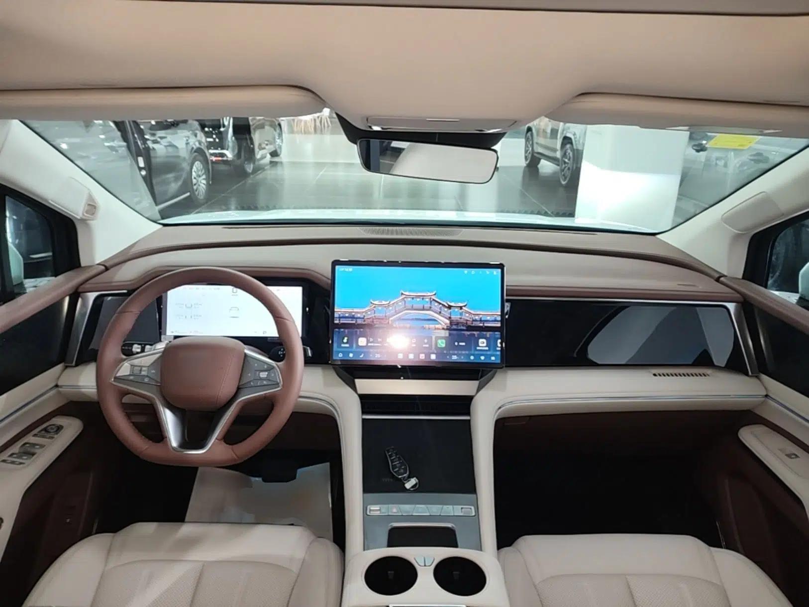 BYD Xia 2025 DM-i 1.5T 180km Beyond Edition — миниатюра 12