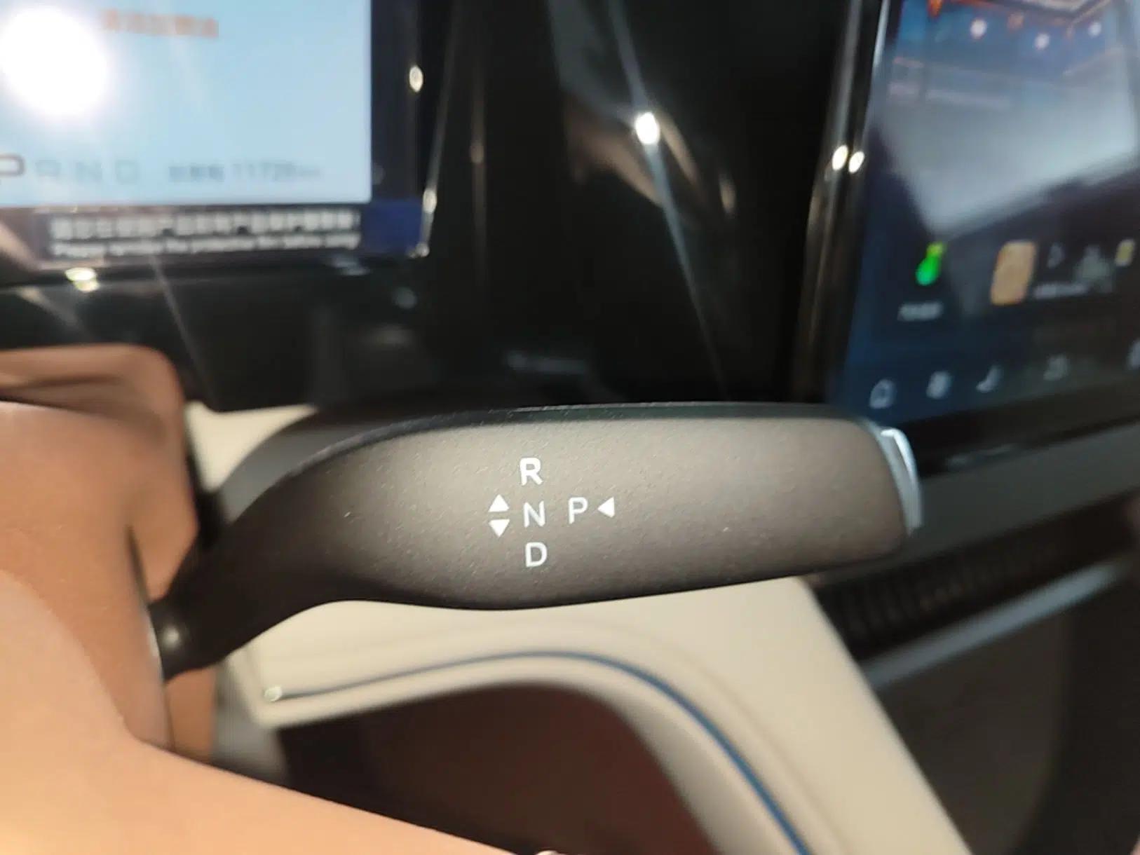 BYD Xia 2025 DM-i 1.5T 180km Beyond Edition — миниатюра 16