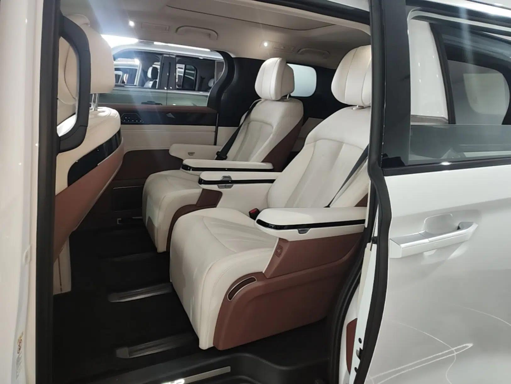 BYD Xia 2025 DM-i 1.5T 180km Beyond Edition — миниатюра 20