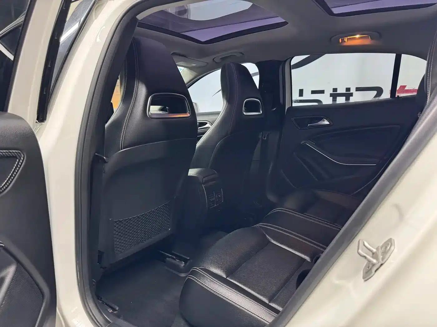 2016 Mercedes-Benz GLA 220 4MATIC Fashion Edition — миниатюра 14