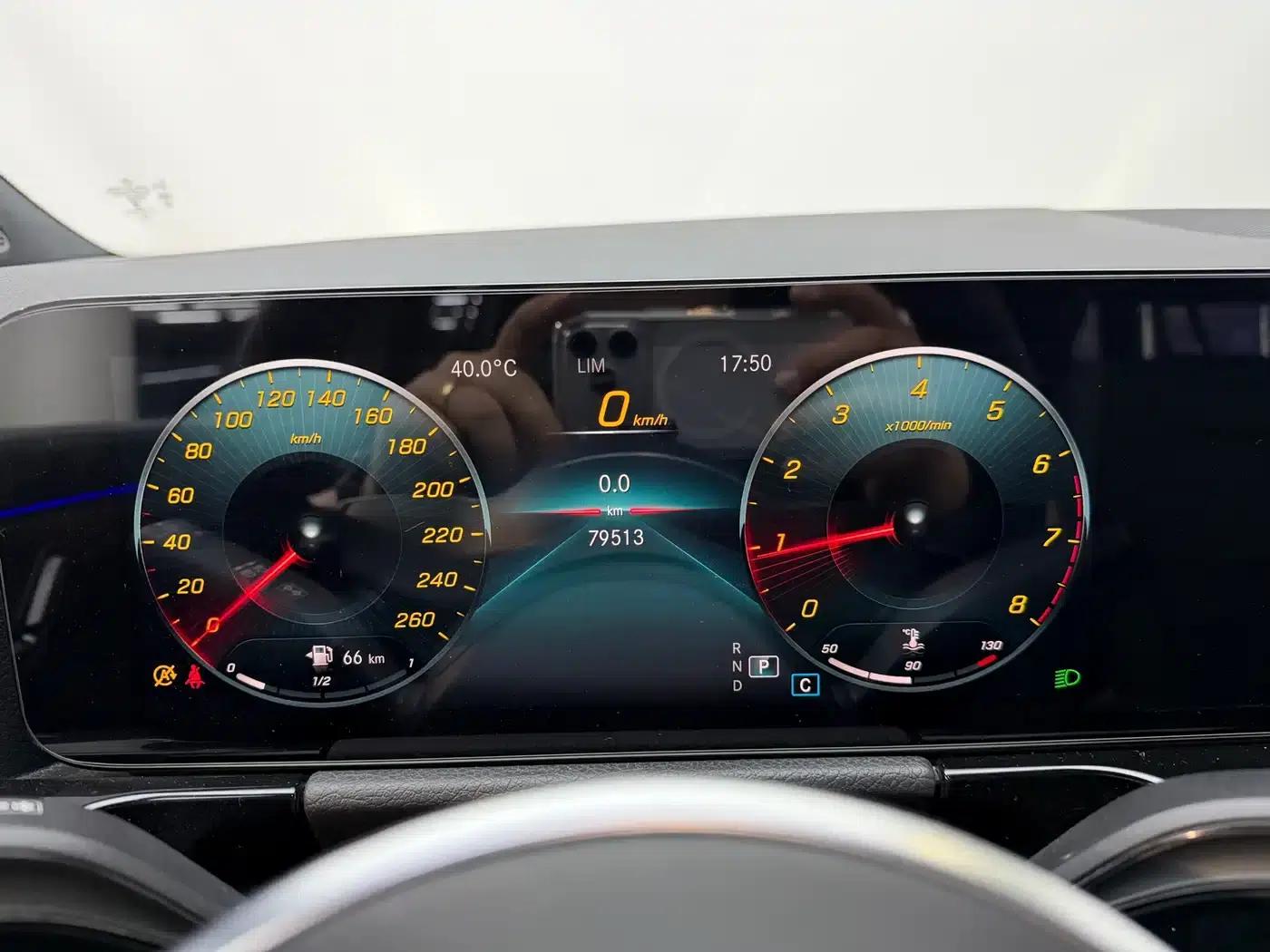 2022 Mercedes-Benz GLA 200 — миниатюра 8