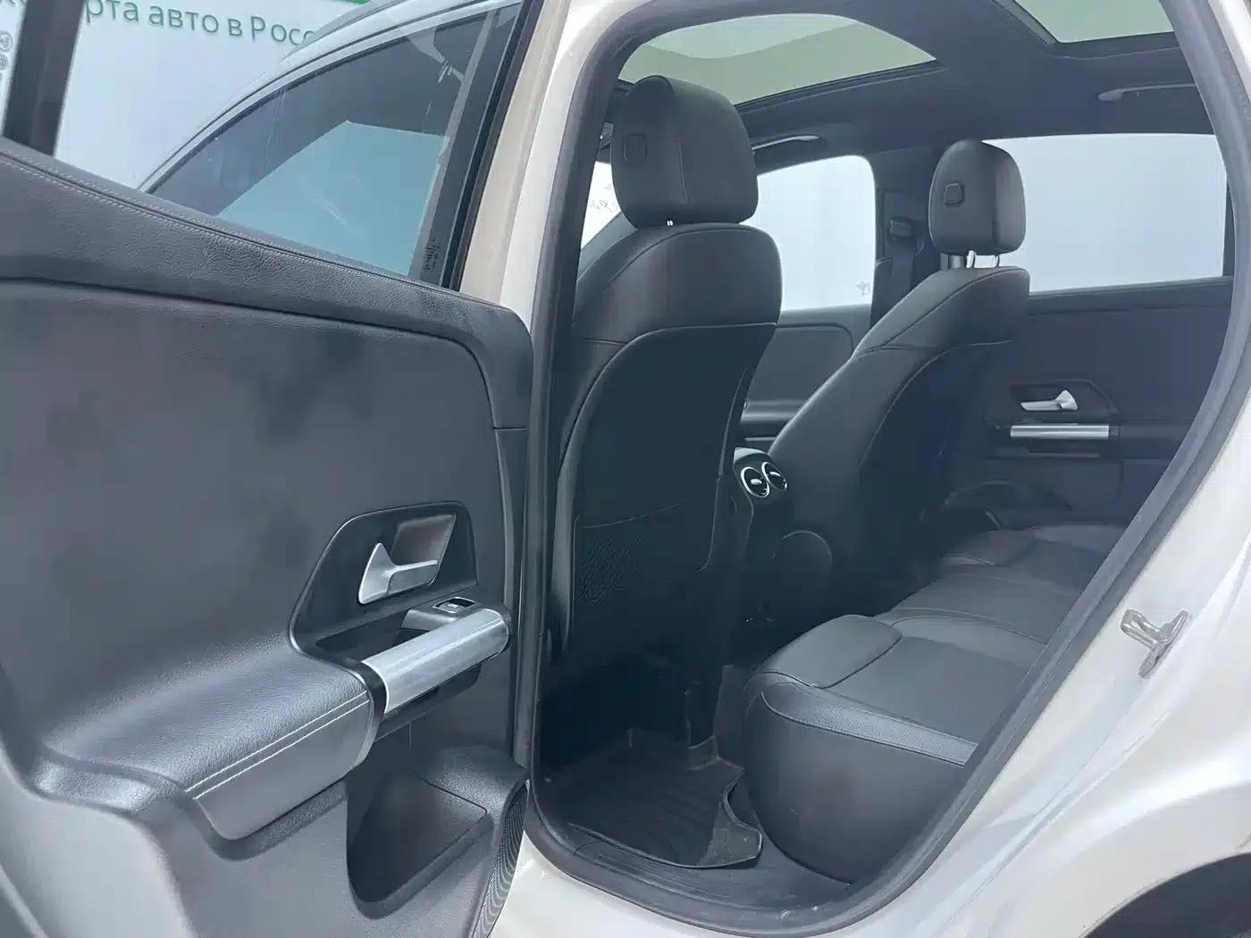 2020 Mercedes-Benz GLA 180 — миниатюра 20