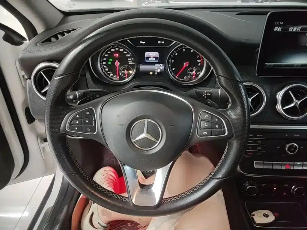 2017 Mercedes-Benz GLA 200 Fashion Edition — миниатюра 11