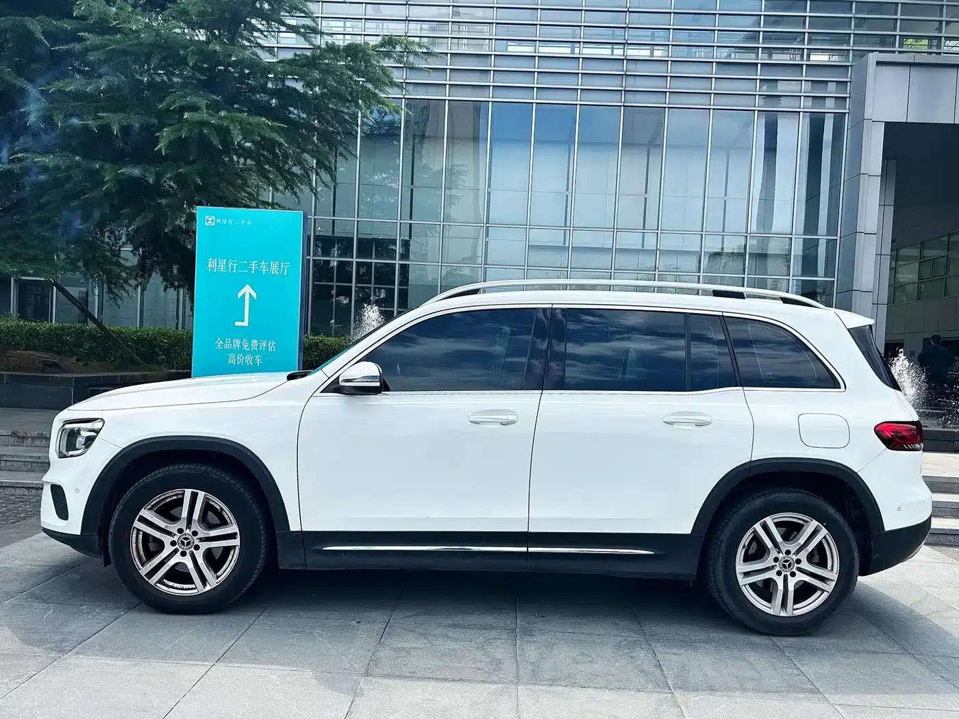 Mercedes-Benz GLB 2023 Fashion Edition — миниатюра 4