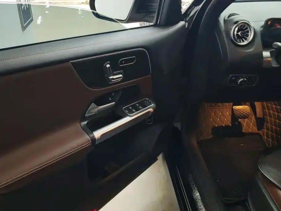 Mercedes-Benz GLB 2024 Facelift GLB 220 Fashion Model — миниатюра 7