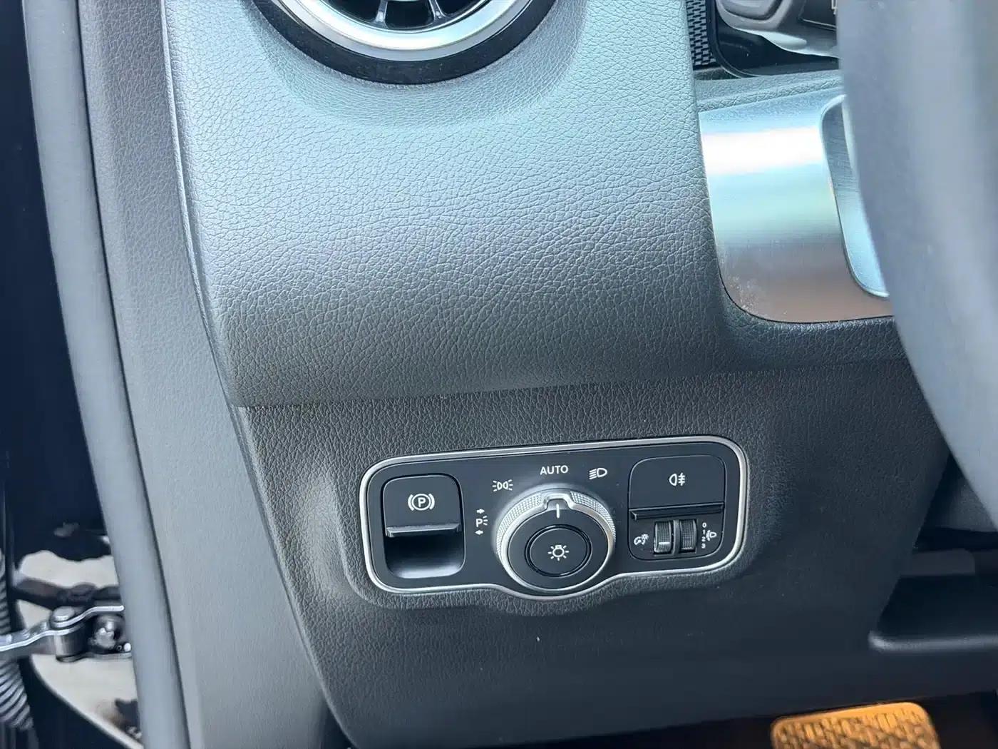 2020 Mercedes-Benz GLB 180 Dynamic — миниатюра 7