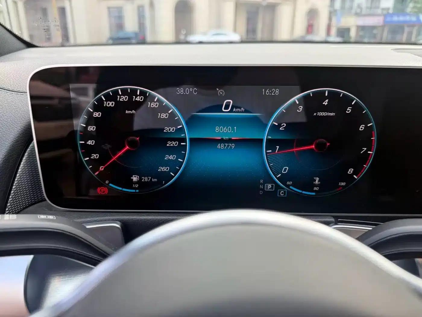 2020 Mercedes-Benz GLB 180 Fashion Edition — миниатюра 9