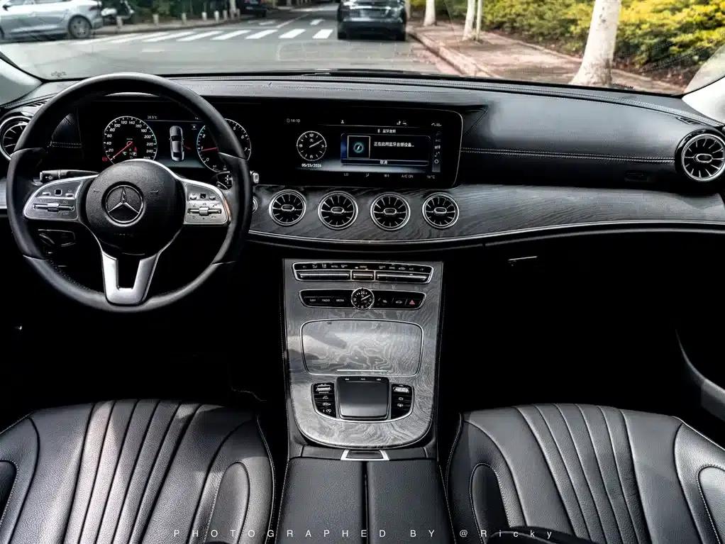 2018 Mercedes-Benz CLS 300 Dynamic — миниатюра 3