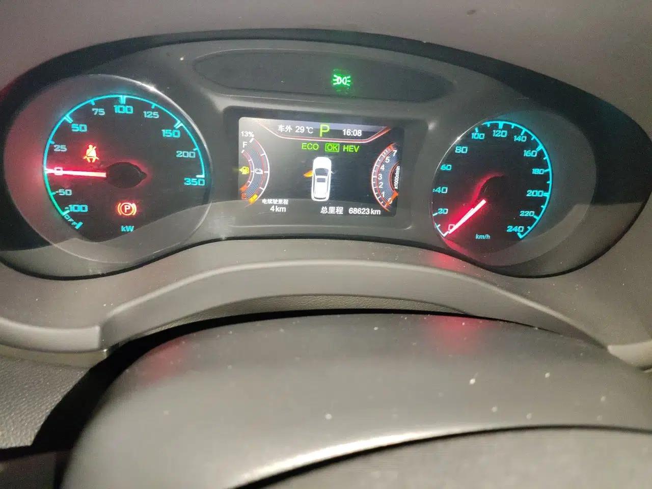 BYD Song New Energy 2017 Song DM 1.5TID All-Wheel Drive Luxury Model — миниатюра 12