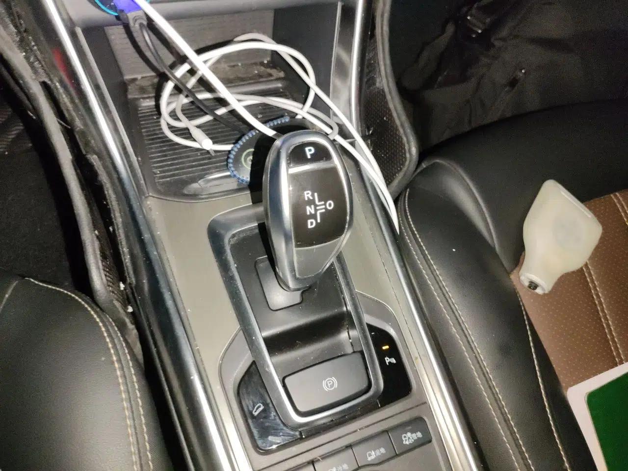 BYD Song New Energy 2017 Song DM 1.5TID All-Wheel Drive Luxury Model — миниатюра 14