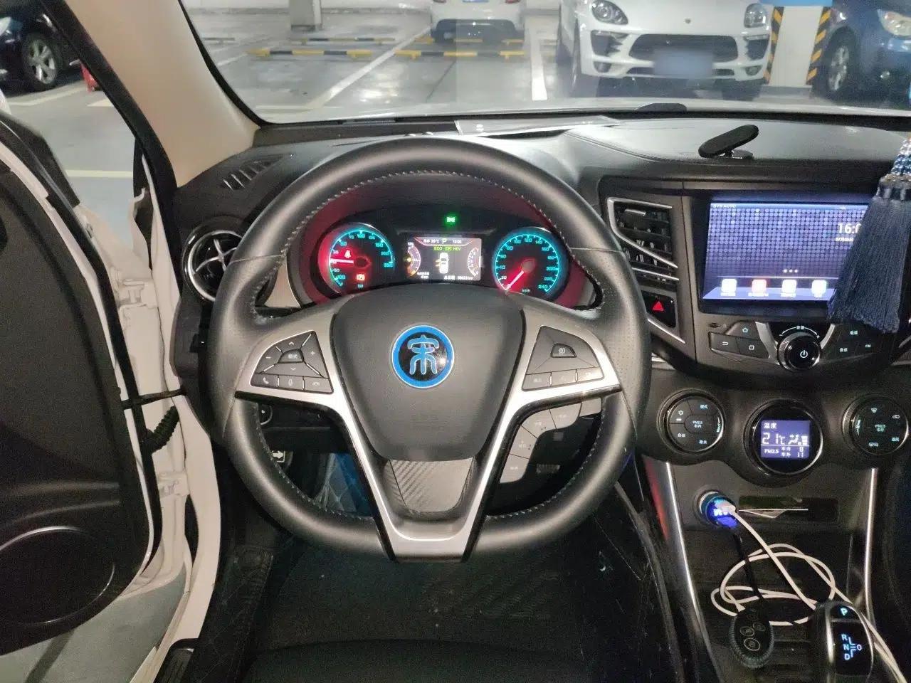 BYD Song New Energy 2017 Song DM 1.5TID All-Wheel Drive Luxury Model — миниатюра 10