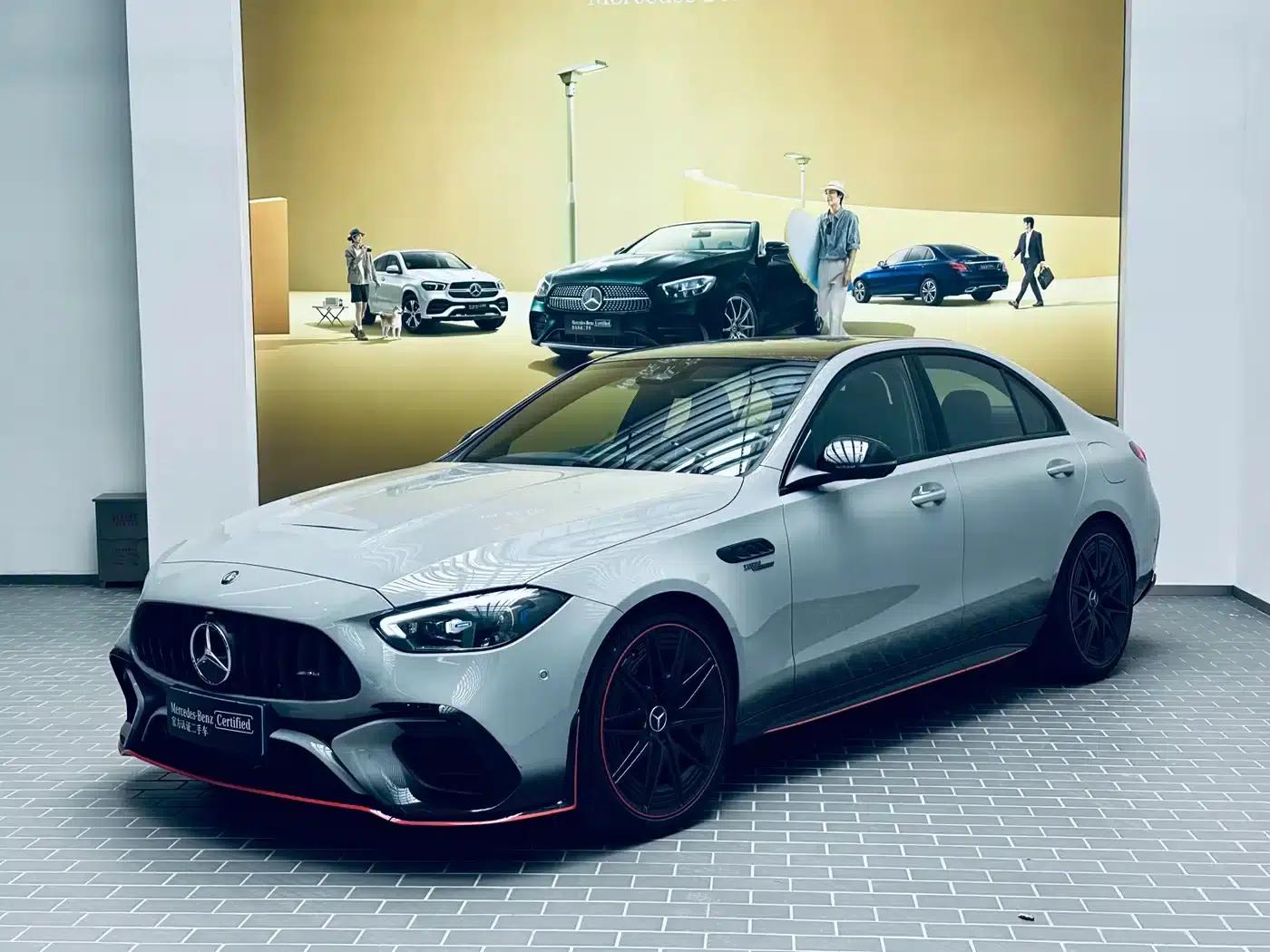 Mercedes-Benz C-Class AMG PHEV 2024 AMG C 63 SE PERFORMANCE F1 Special Edition — миниатюра 1