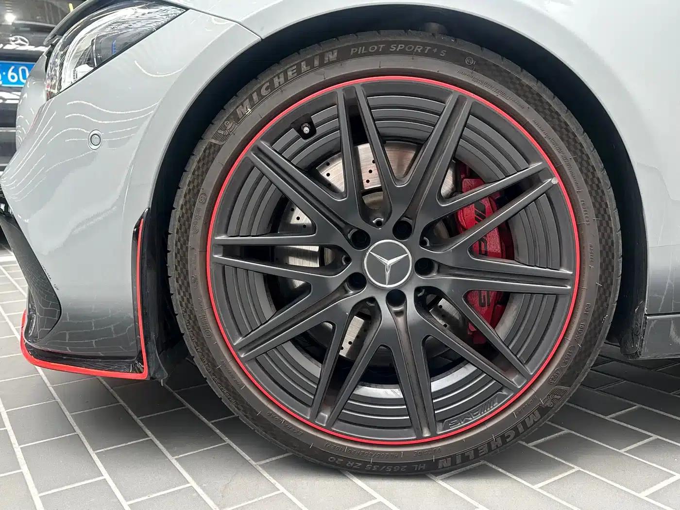 Mercedes-Benz C-Class AMG PHEV 2024 AMG C 63 SE PERFORMANCE F1 Special Edition — миниатюра 18