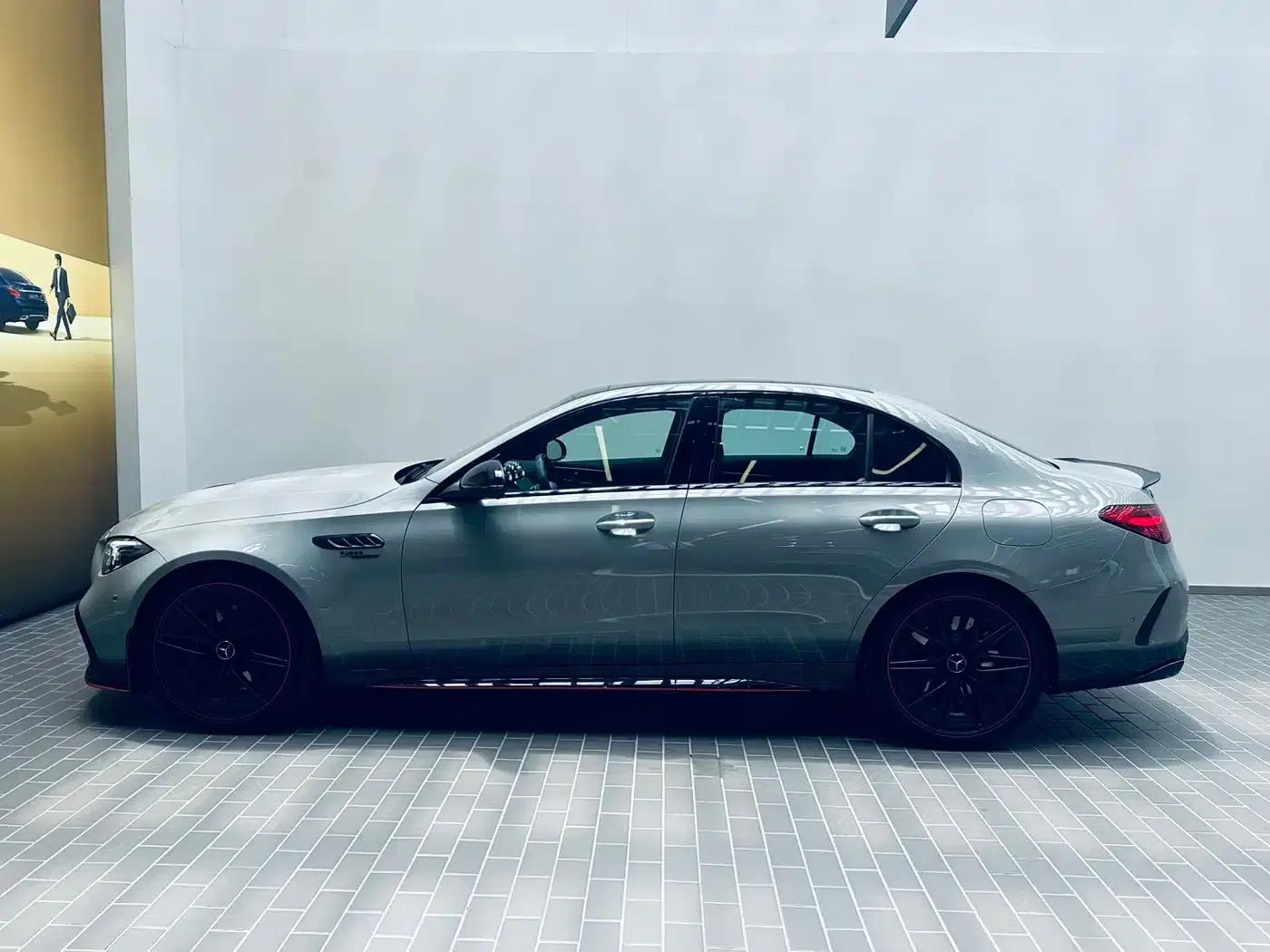 Mercedes-Benz C-Class AMG PHEV 2024 AMG C 63 SE PERFORMANCE F1 Special Edition — миниатюра 5