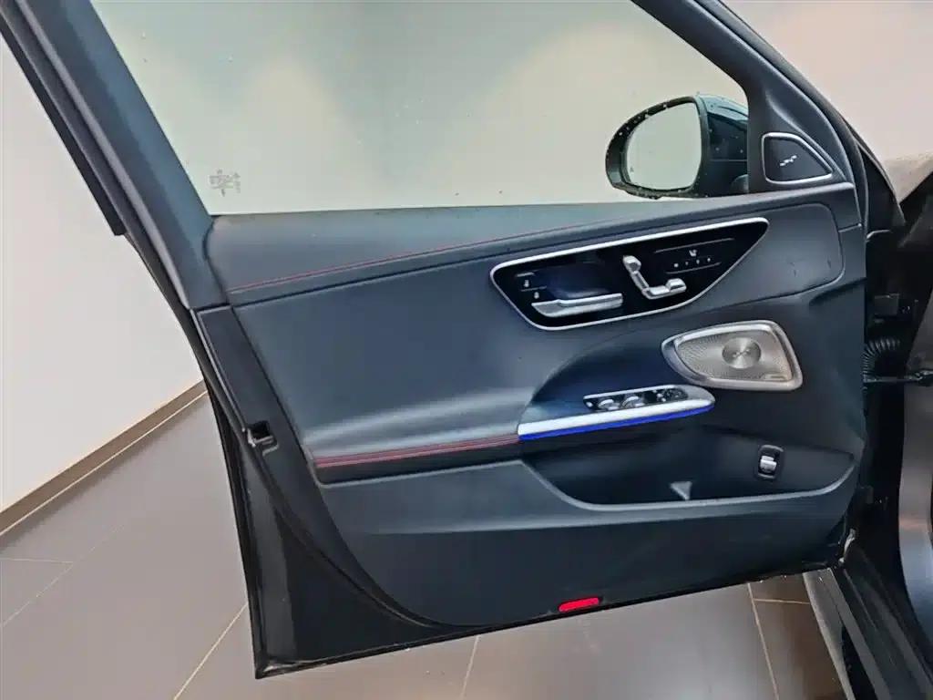 2025 Mercedes-Benz C-Class AMG 43 4MATIC — миниатюра 16